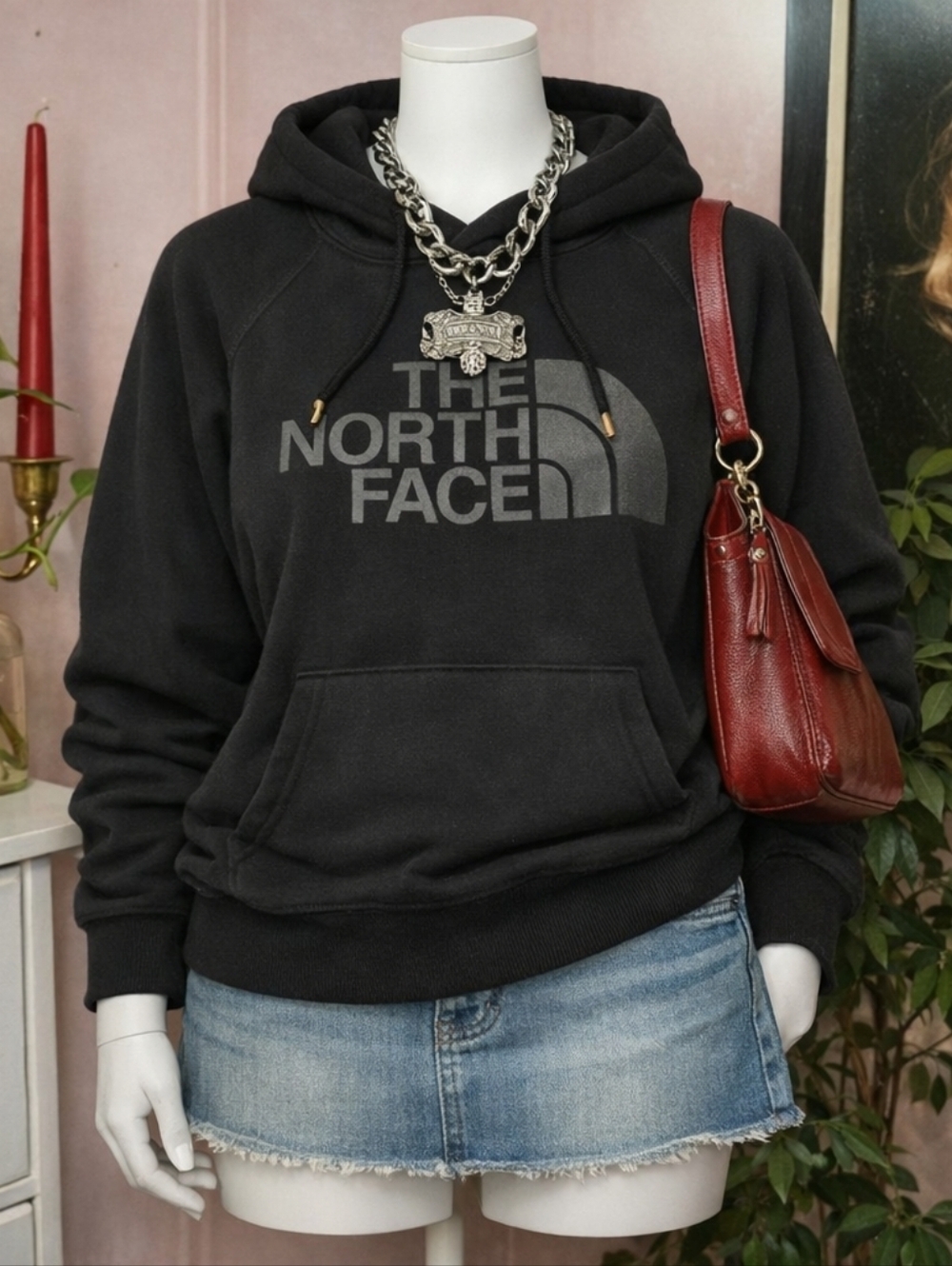 The North Face Women’s Small Black Pullover Hoodie Logo Sweatshirt Flawed